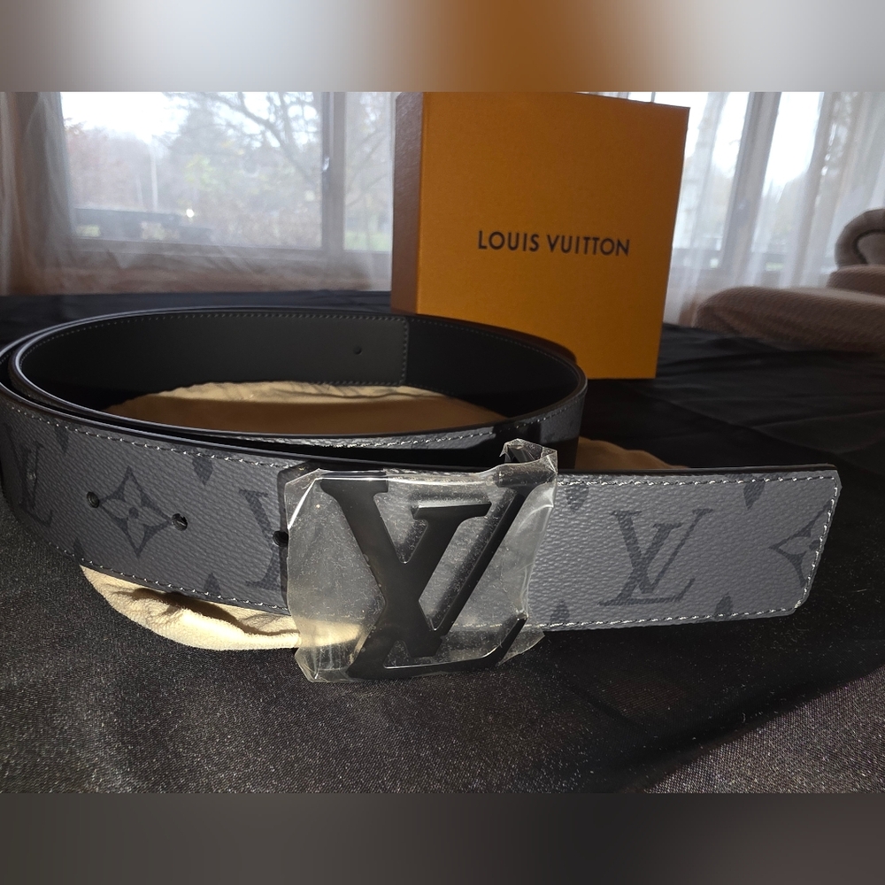 Pre-owned Looks And Feels NEW! Louis Vuitton Black and Gray Monogram Men's Belt